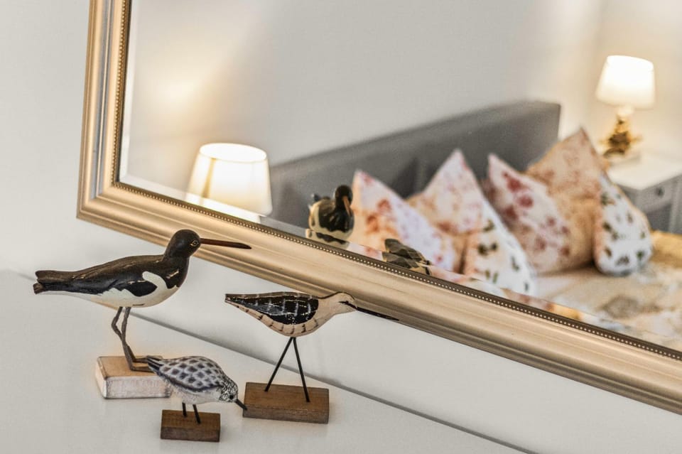 Decorative detail, Bedroom