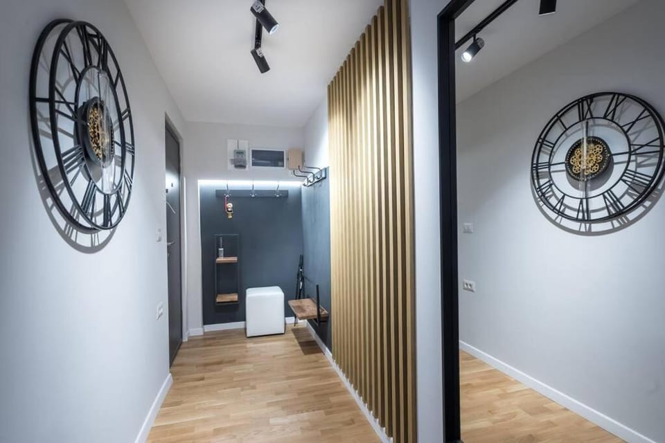 Superb Views 3BR Midtown Flat - 3 Balconies Apartment in Bucharest