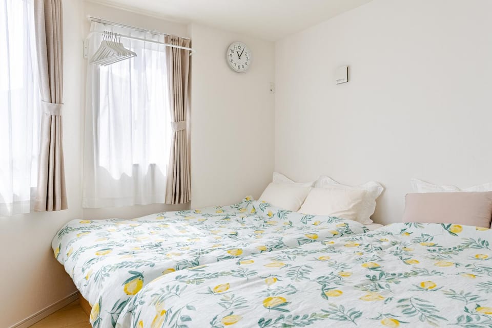 Bed, Bedroom, air conditioner