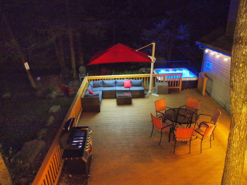 Patio, Hot Tub, Seating area
