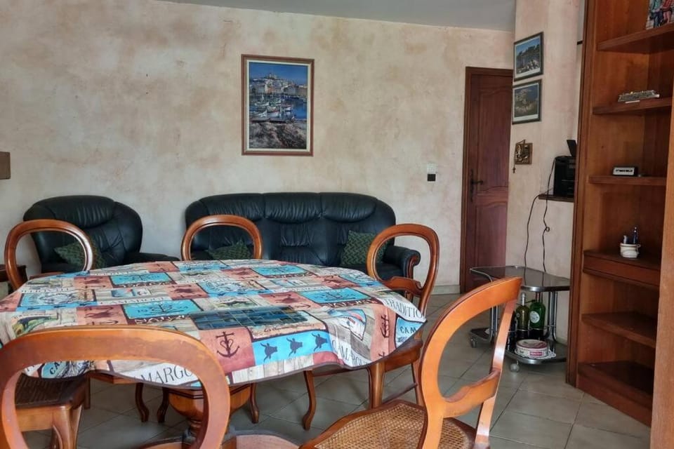 maison rez de jardin 2 à 4 personnes House in Le Lavandou