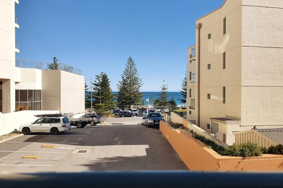 Coastal Oceanview 2Bedrm 2Bath Pool & Slide! Apartment hotel in Perth