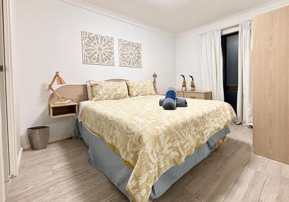 Coastal Salty Air 2Bedrm 2Bath w Ocean Views! Apartment hotel in Perth