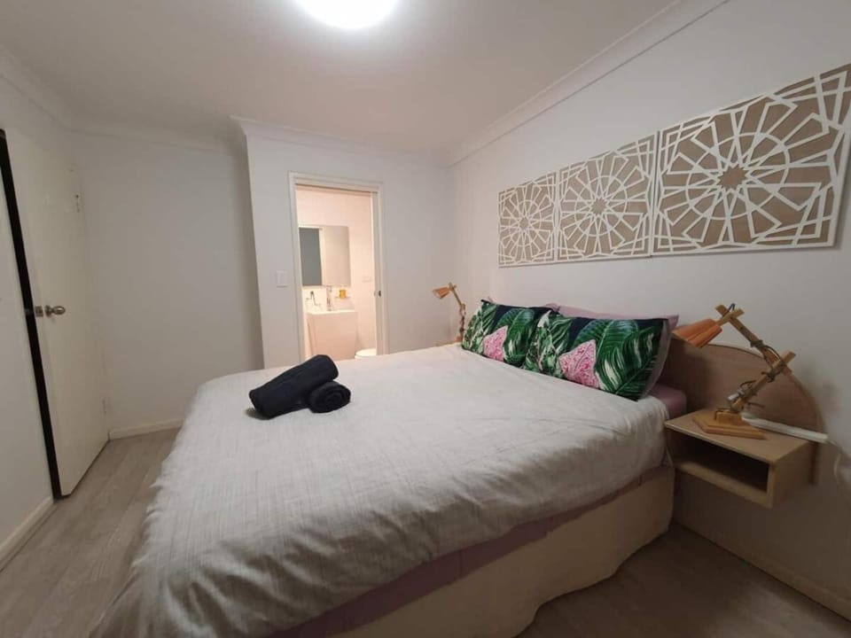 Coastal Salty Air 2Bedrm 2Bath w Ocean Views! Apartment hotel in Perth