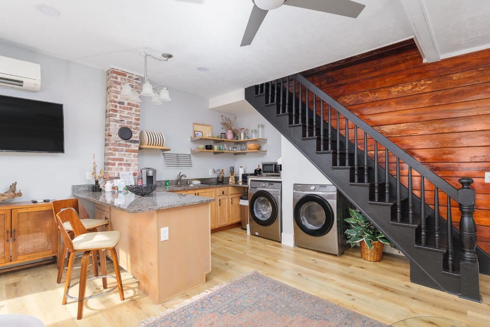 Urban Loft - City Center Walk to Everything Apartment in Saint Augustine