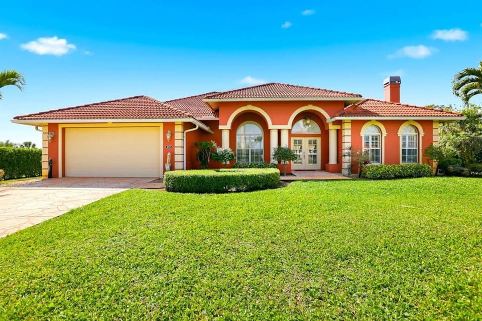 Blazing Sunshine House in Bonita Springs