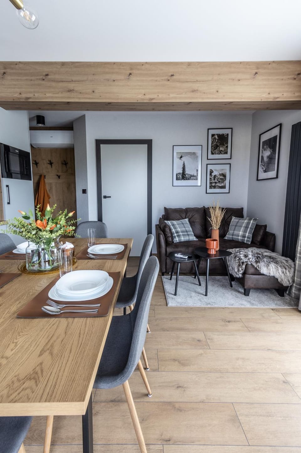 Living room, Seating area, Dining area