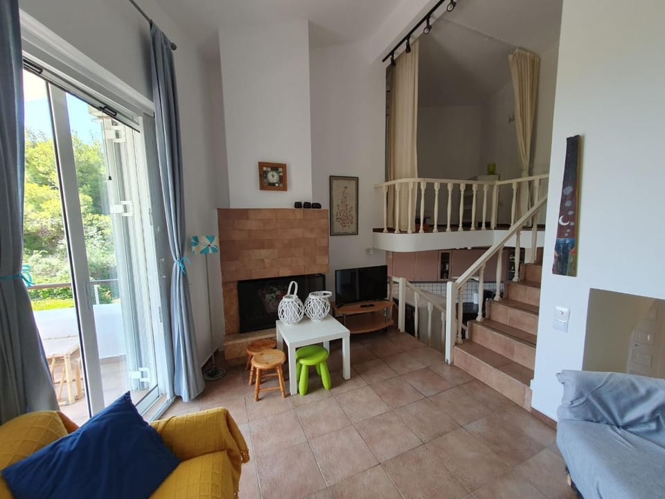 Sea Satin Anavyssos Villa in East Attica Regional Unit, Greece