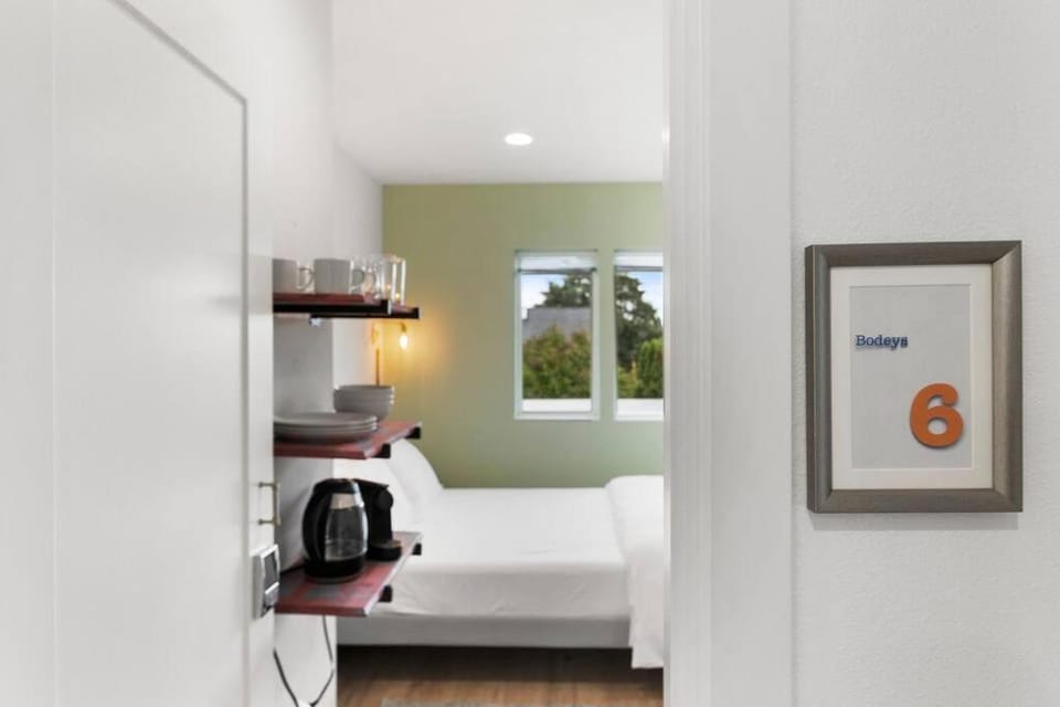 Bodhi's sweet suite - Micro Studio - 91Walkscore Apartment in Ballard