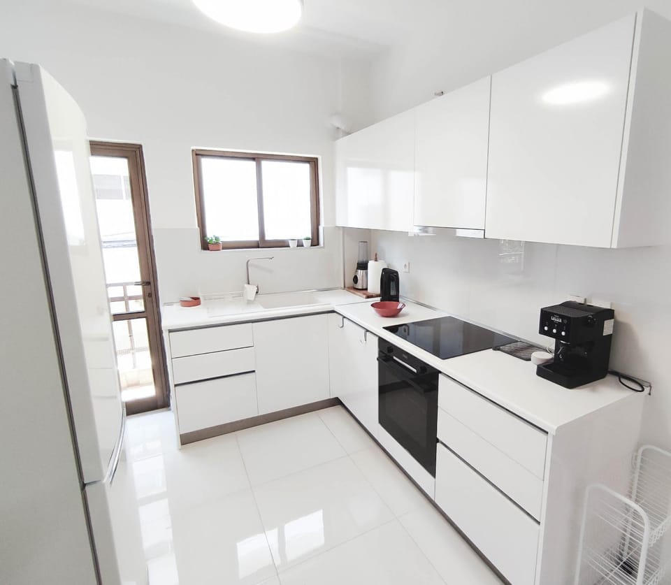 Coffee/tea facilities, Kitchen or kitchenette, pet friendly, stove