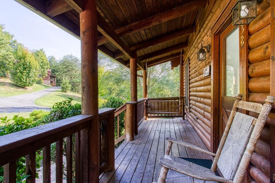 ER33 - Ganma's Getaway House in Pigeon Forge