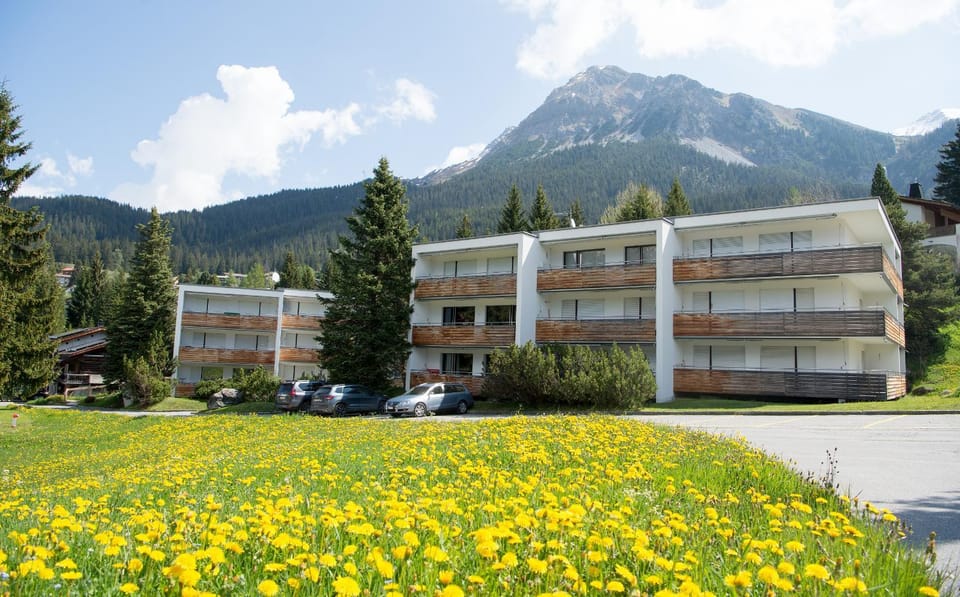 Property building, Facade/entrance, Off site