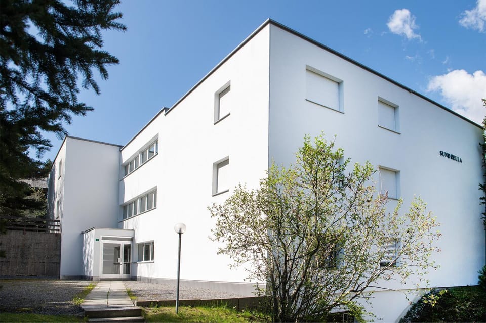 Property building, Facade/entrance, Off site