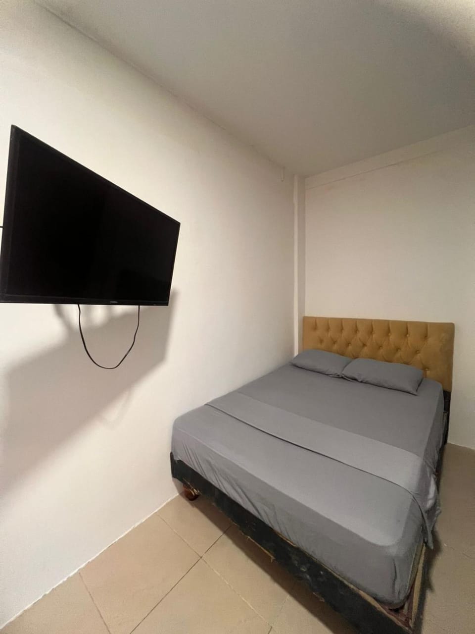 UFO Rooms Hostel in Montanita