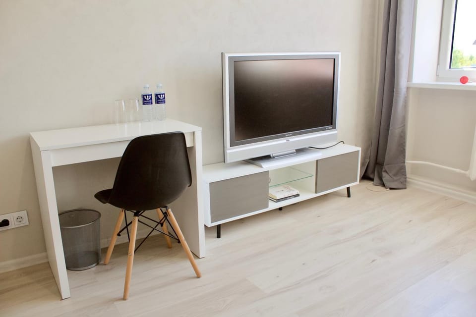 Communal lounge/ TV room, TV and multimedia, Evening entertainment