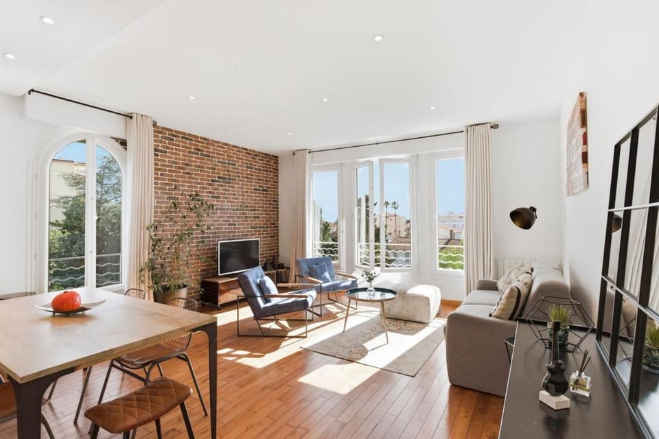 Cozy 1 bedroom flat,free parking, close to center Apartment in Cannes