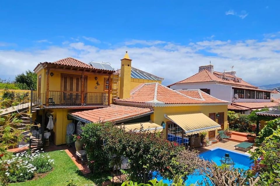 Property building, Garden