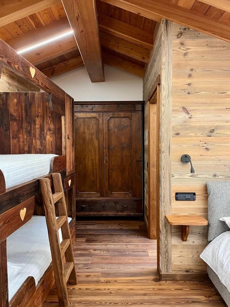 La Louye su La Goumba Bed and Breakfast in Aosta Valley, Italy