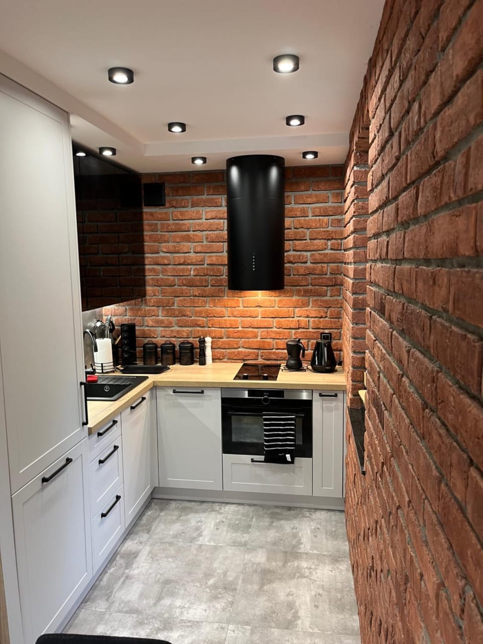 Coffee/tea facilities, Kitchen or kitchenette, minibar, pet friendly, stove