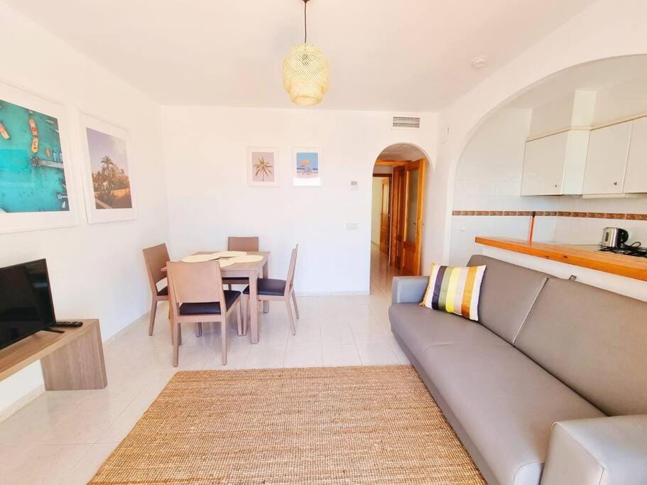 Flamingo Apartment - Imperial Park - Sea View, 6 Pools, Terrace Apartment in Calp