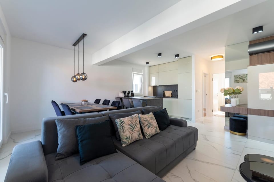 Living room, Dining area, kitchen, air conditioner