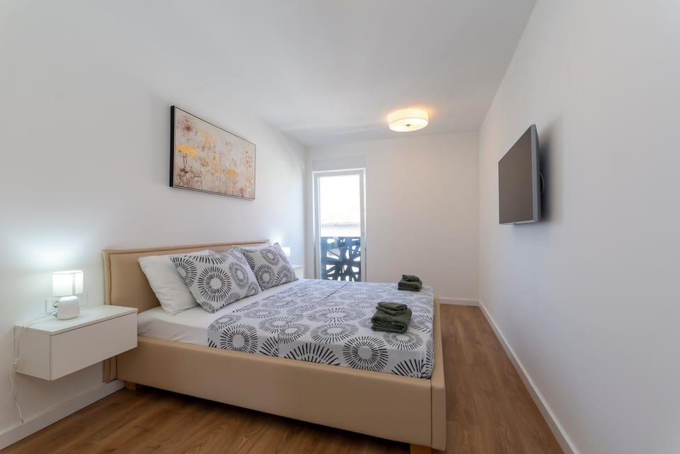 TV and multimedia, Bedroom