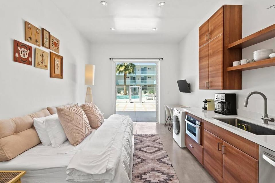 Funky Pool Side Cabana in DTPHX Apartment in Phoenix