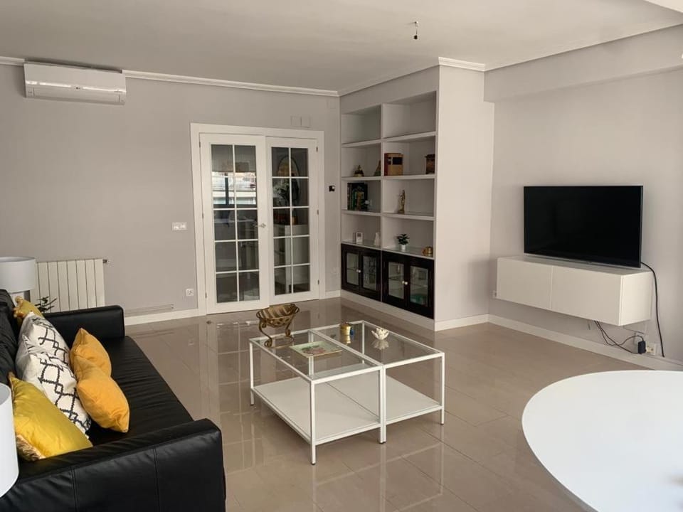 TV and multimedia, Living room, air conditioner