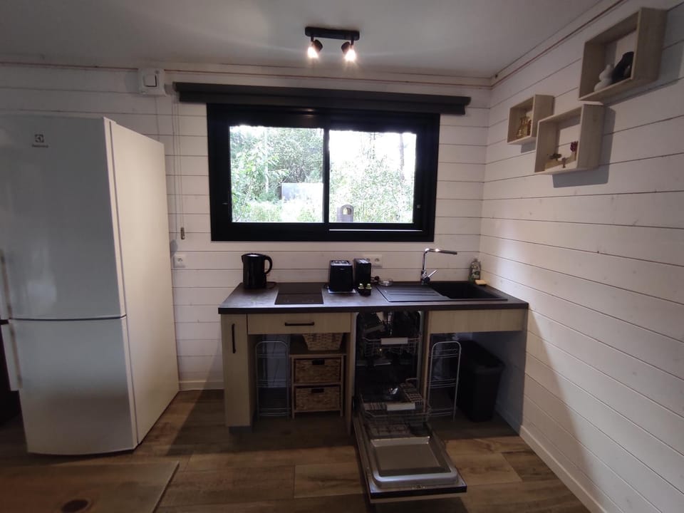 BBQ facilities, Coffee/tea facilities, Garden view, dishwasher, microwave, stove, kitchen