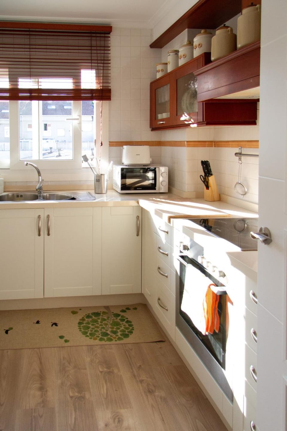 Coffee/tea facilities, Kitchen or kitchenette, dishwasher, minibar, pet friendly, toaster