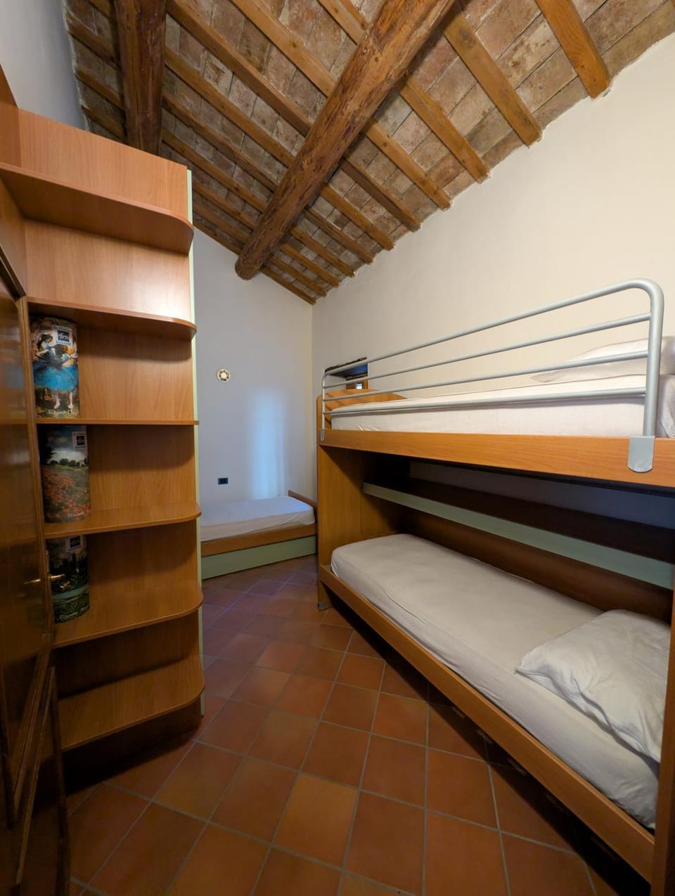 Bed, Photo of the whole room, Bedroom, bunk bed