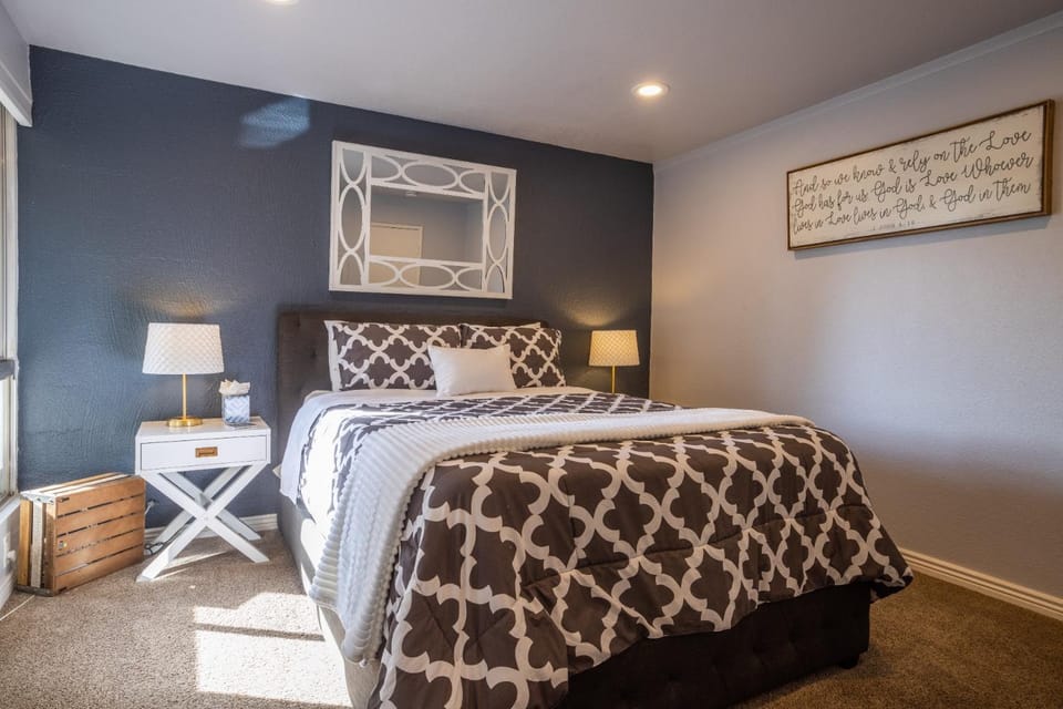 Scottsdale Camelback Apartment in Scottsdale