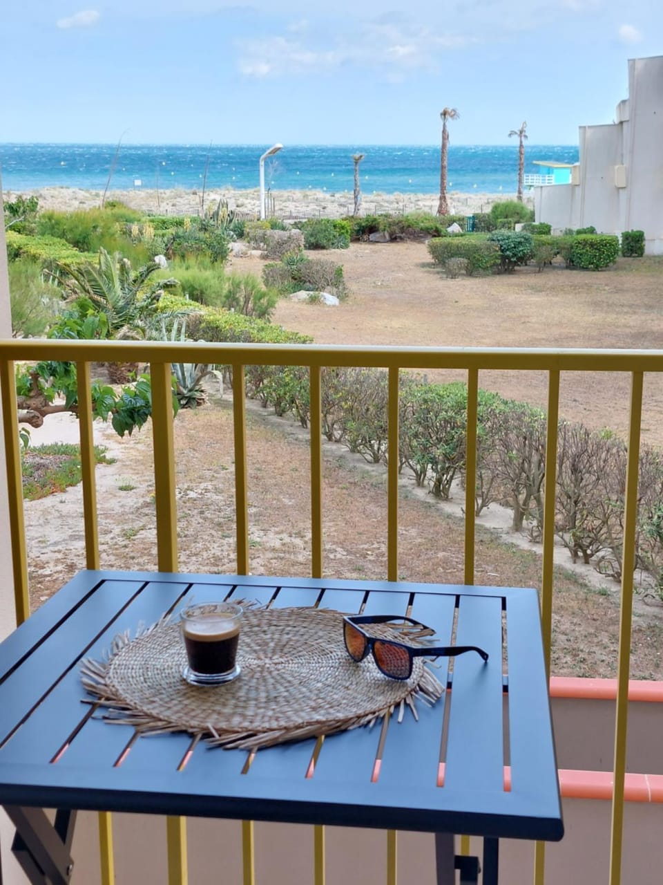 Natural landscape, Balcony/Terrace, Dining area, Sea view