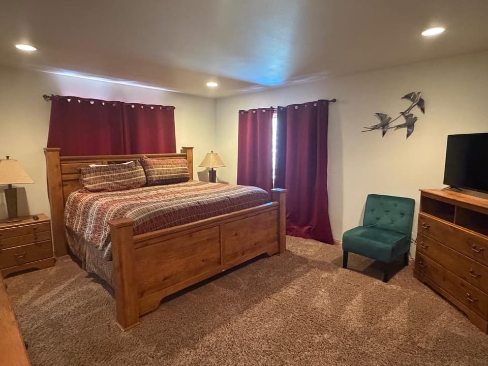 RR-Johnson Suite 2 House in June Lake