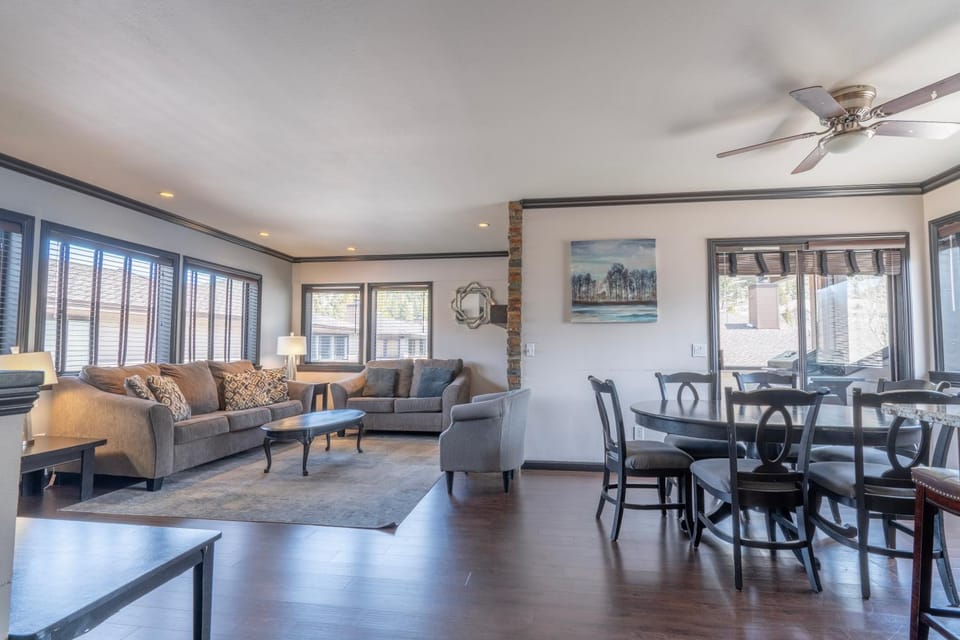 Rr-edgewater16 Apartment in June Lake
