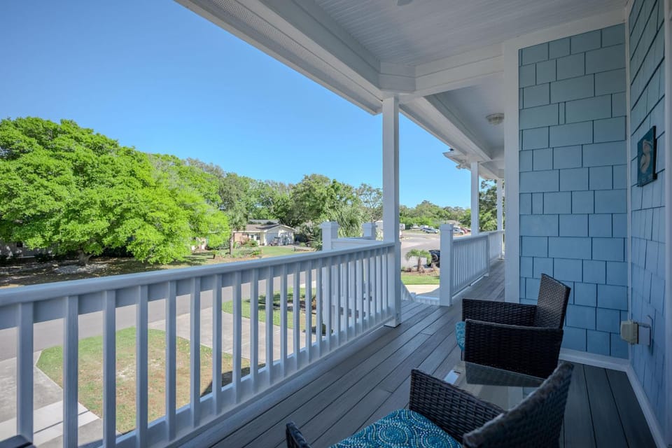Pelican Cove by Oak Island Accommodations House in Oak Island