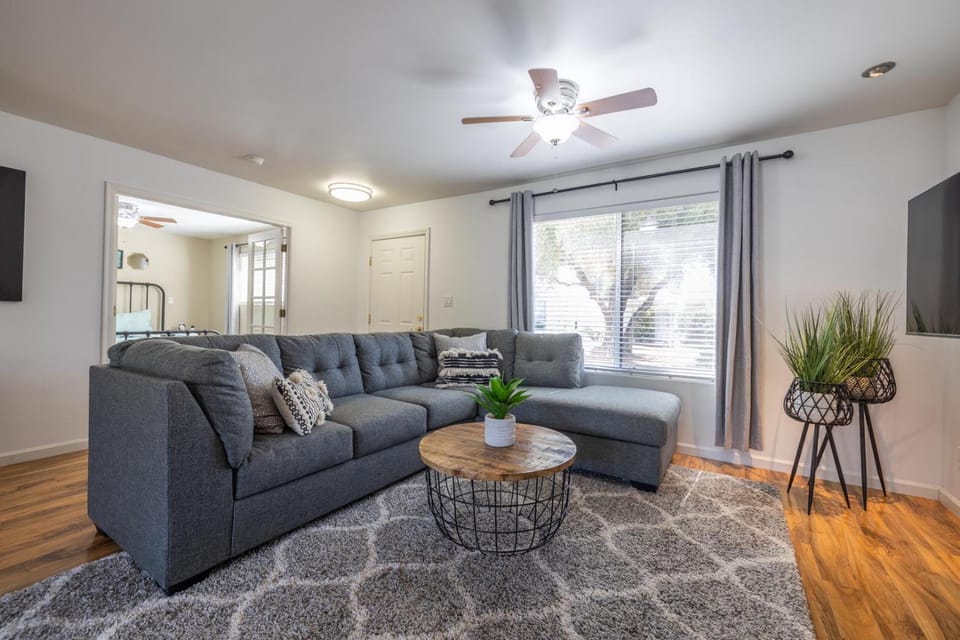 Scottsdale Orange Blossom Apartment in Scottsdale