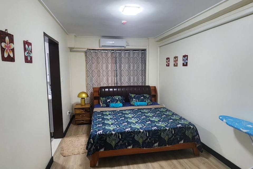 Bed, Photo of the whole room, Bedroom, air conditioner