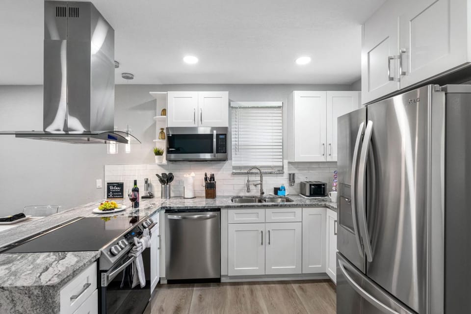 Cozy & Fully Remodeled Home in the Heart of Tampa! House in Tampa