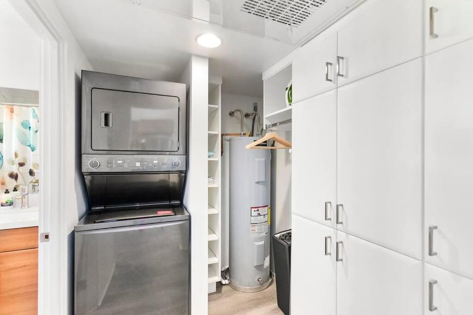 Retro Studio in the Heart of DTPH - Very Walkable Apartment in Phoenix