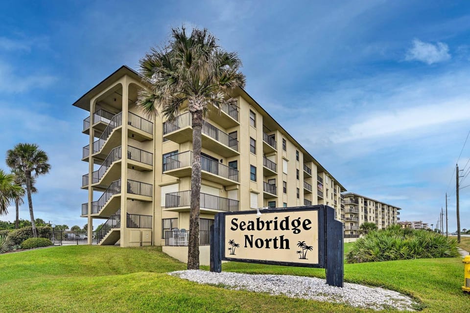 Ormond Beach Ocean-View Condo w/ Private Balcony! House in Ormond By The Sea