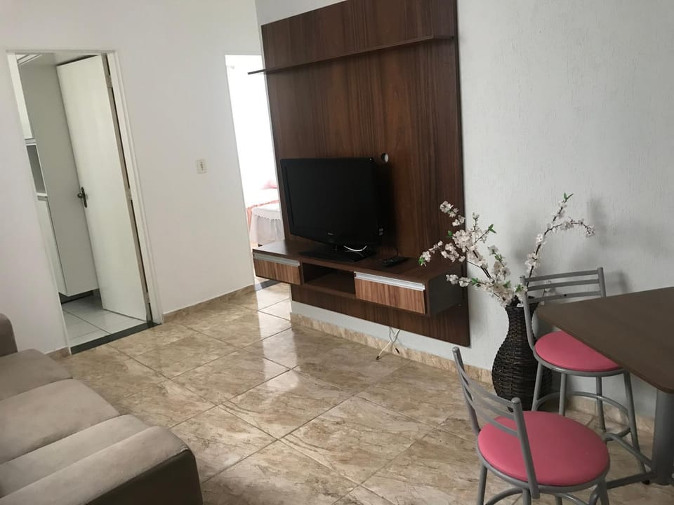 Communal lounge/ TV room, TV and multimedia, Living room, Seating area, hair dresser