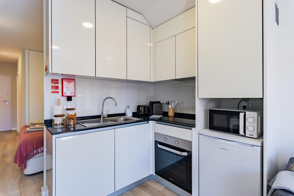 Coffee/tea facilities, Kitchen or kitchenette, minibar, oven, pet friendly, stove, toaster