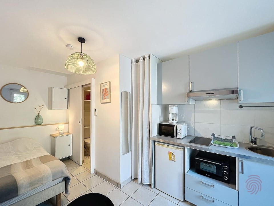 Studio cosy avec terrasse, proche thermes et centre-ville - Lamalou-les-Bains - FR-1-451-189 Apartment in Occitanie
