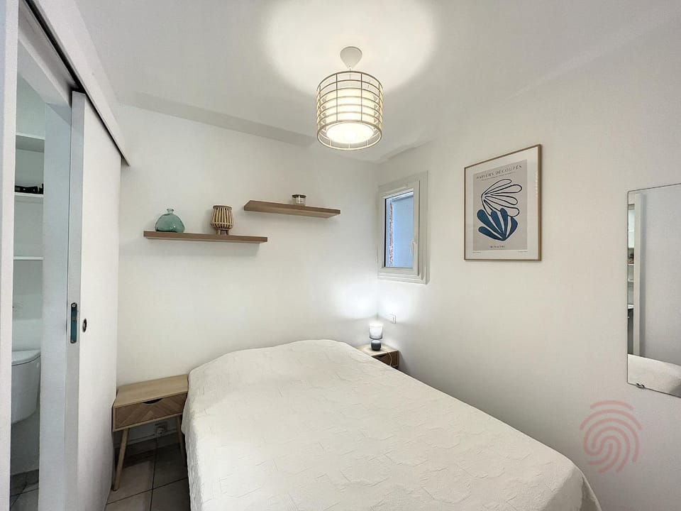 Charmant studio avec terrasse Sud, proche thermes et centre - Lamalou-les-Bains - FR-1-451-190 Apartment in Occitanie