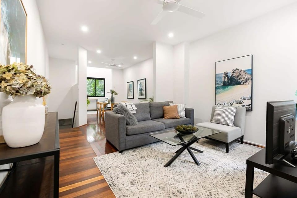 Bright Central Darlinghurst Apartment in Sydney