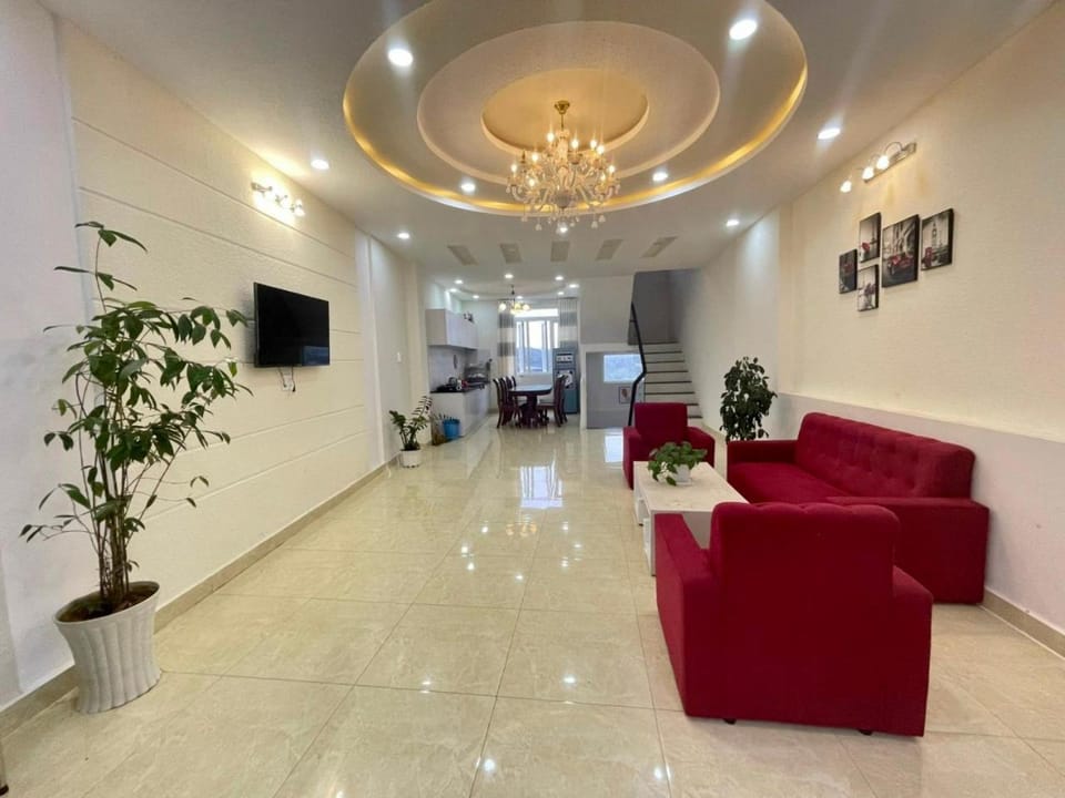Communal lounge/ TV room, TV and multimedia, Living room, Seating area, Evening entertainment