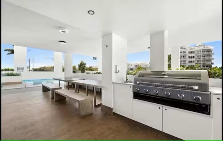 BBQ facilities, View (from property/room), Balcony/Terrace, Pool view, Swimming pool