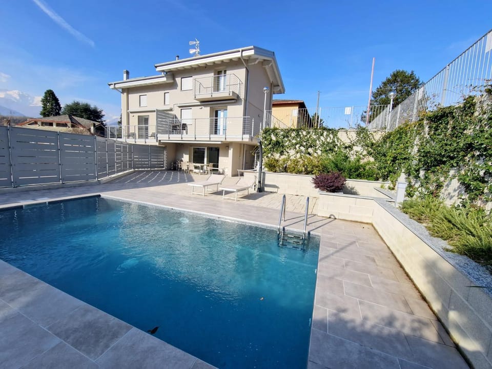 Property building, Swimming pool