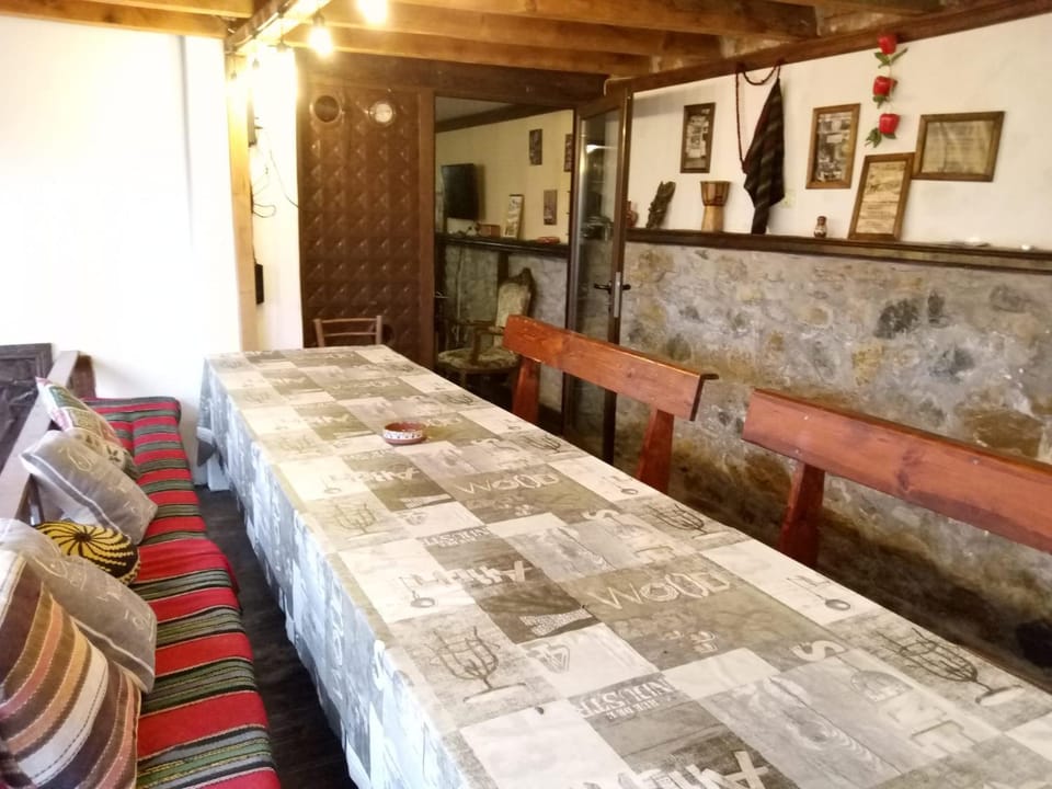 Къща за гости Старата череша село Раждавица House in Bulgaria